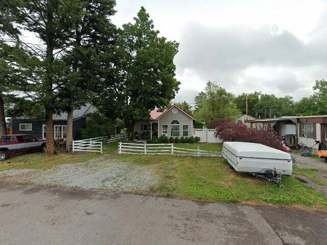 House image located at Williston, ND 58801