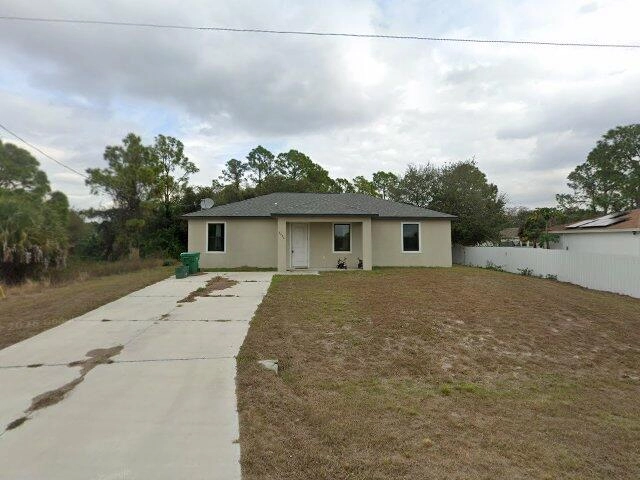 House image located at Labelle, FL 33935