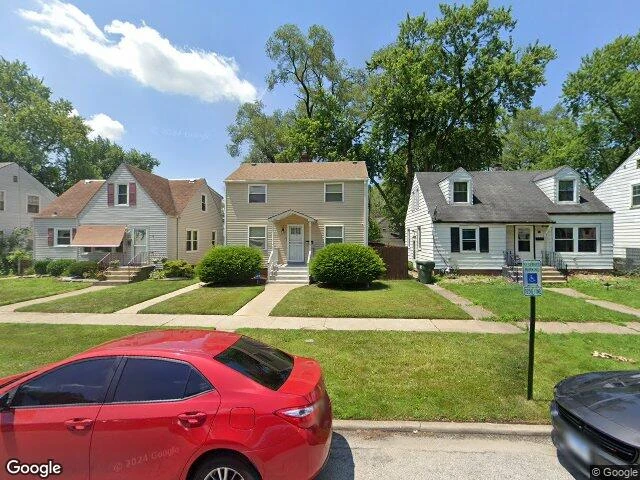 House image located at Dolton, IL 60419