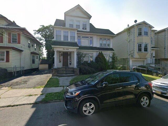House image located at Newark, NJ 07112