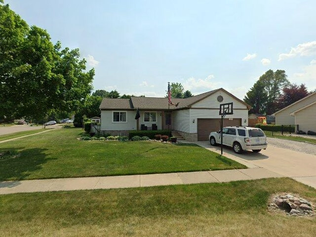 House image located at Almont, MI 48003