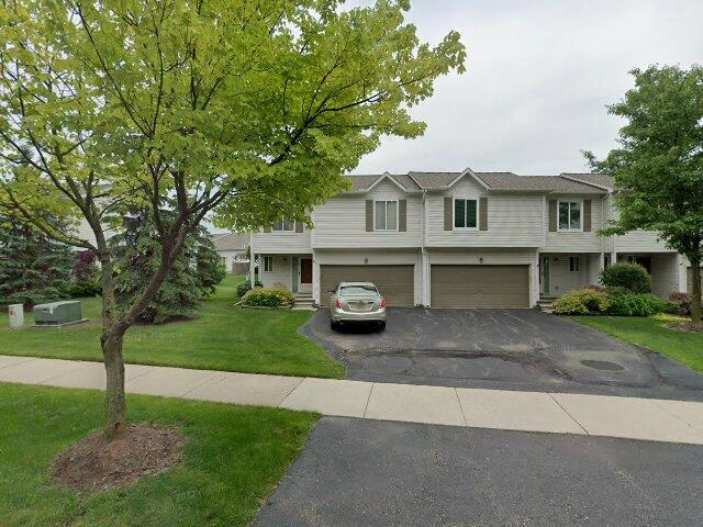 House image located at Wixom, MI 48393
