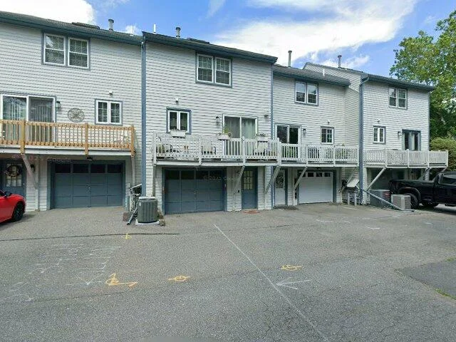 House image located at Dracut, MA 01826