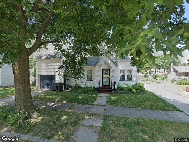 House image located at Pekin, IL 61554