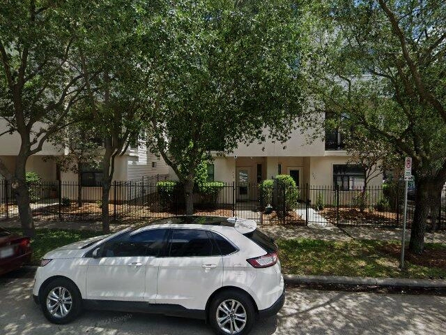 House image located at Elgin, IL 60120