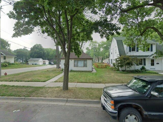 House image located at Saint Paul, MN 55118