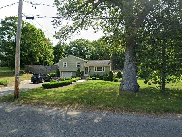 House image located at Yaphank, NY 11980