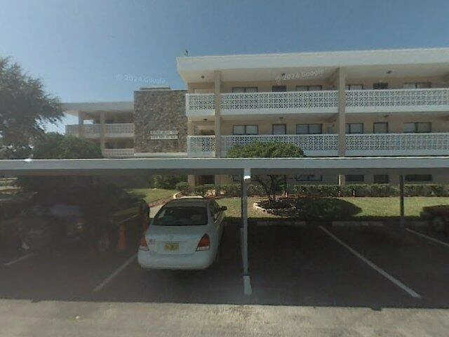 House image located at Saint Petersburg, FL 33703