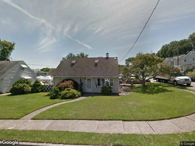 House image located at Totowa, NJ 07512