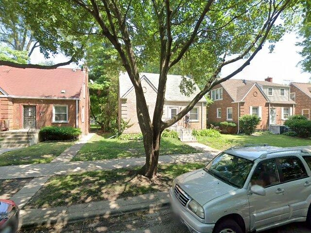 House image located at Chicago, IL 60617