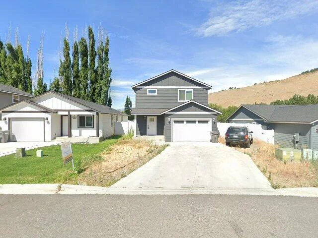 House image located at Rock Island, WA 98850