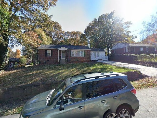 House image located at Hickory, NC 28602