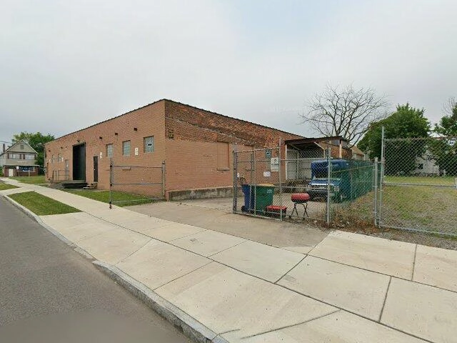House image located at Flint, MI 48503