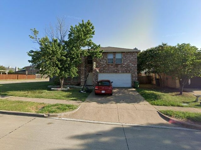 House image located at Arlington, TX 76017