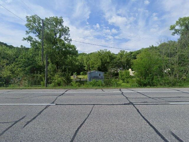 House image located at Davenport, IA 52802