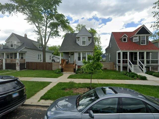 House image located at Chicago, IL 60618