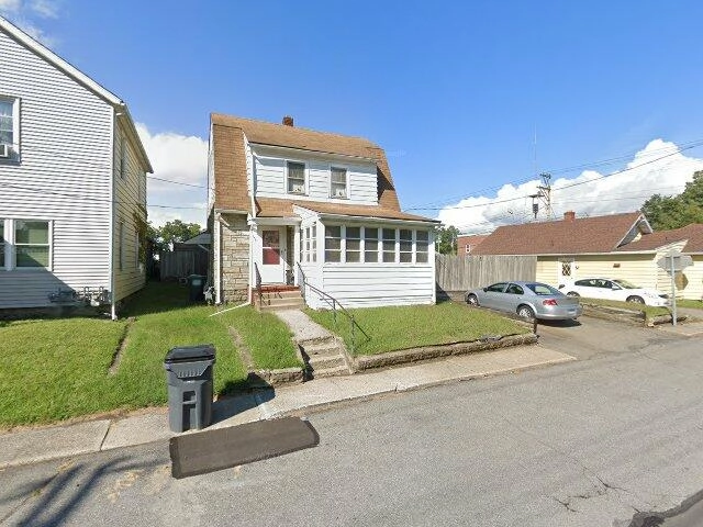 House image located at Port Ewen, NY 12466