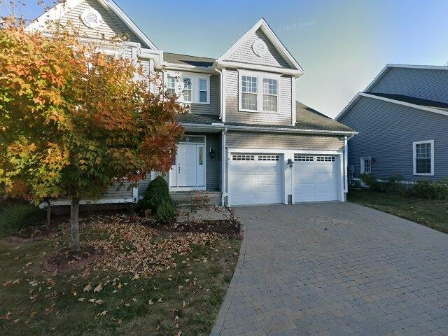 House image located at Saint Charles, IL 60175