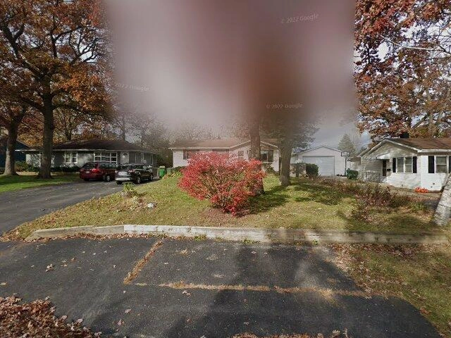House image located at Grayslake, IL 60030