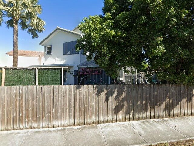 House image located at Miami, FL 33196