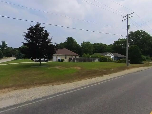 House image located at Fruitport, MI 49415