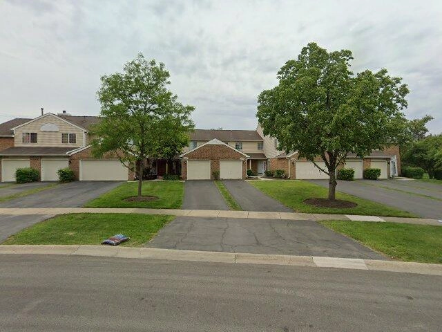 House image located at Carol Stream, IL 60188
