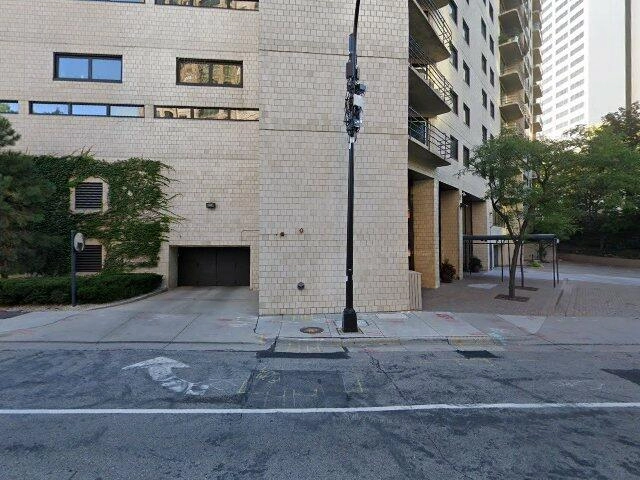 House image located at Minneapolis, MN 55403