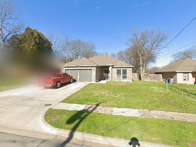 House image located at Dallas, TX 75216