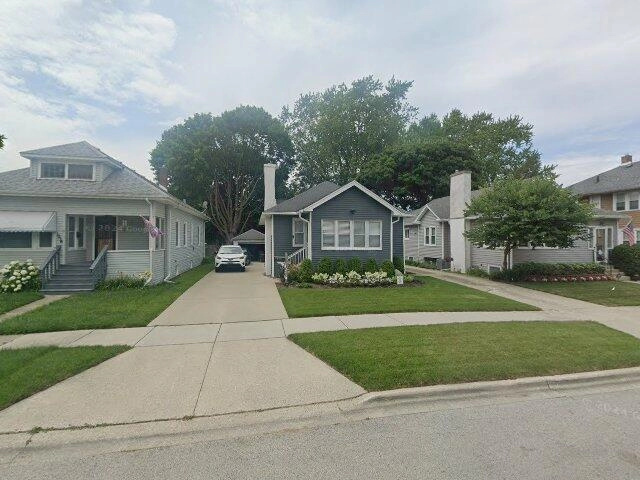 House image located at Waukegan, IL 60085