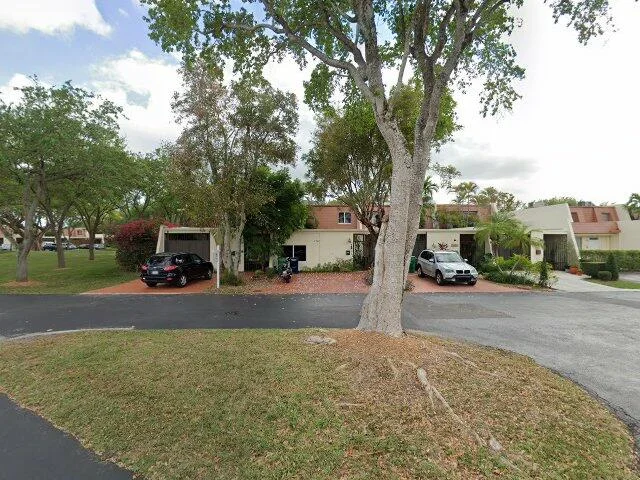 House image located at Miami, FL 33173