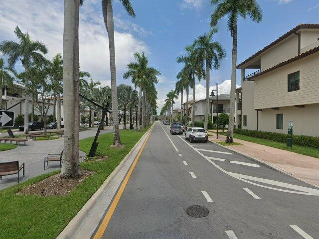 House image located at Miami, FL 33166