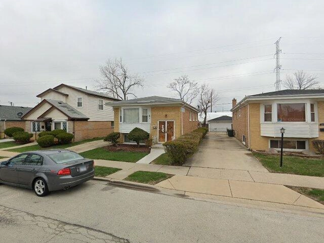 House image located at Bellwood, IL 60104