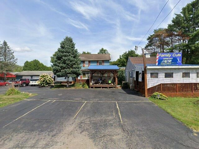 House image located at Brookfield, OH 44403