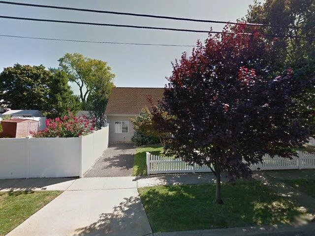 House image located at Oceanside, NY 11572