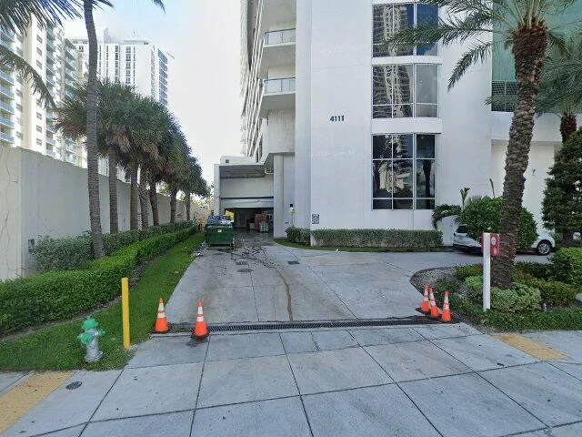 House image located at Hollywood, FL 33019