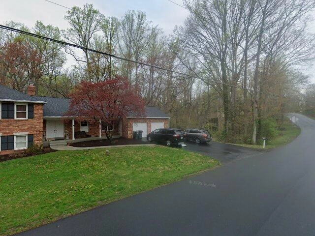 House image located at Vienna, VA 22182