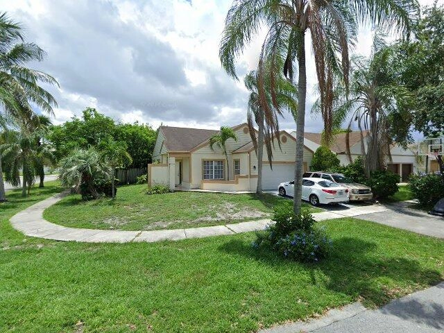 House image located at Hollywood, FL 33025