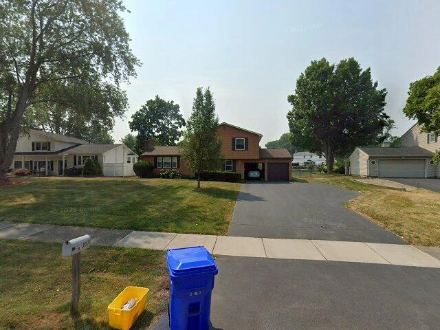 House image located at Antioch, IL 60002