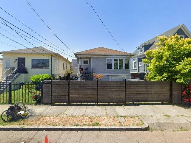 House image located at Oakland, CA 94601