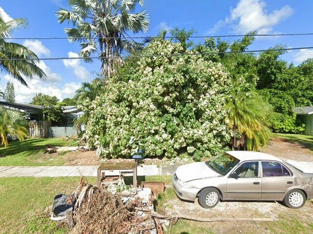 House image located at Miami, FL 33157