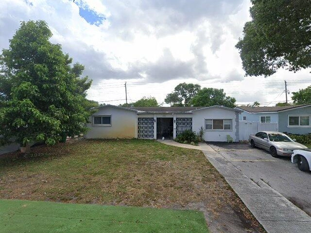 House image located at Hollywood, FL 33023