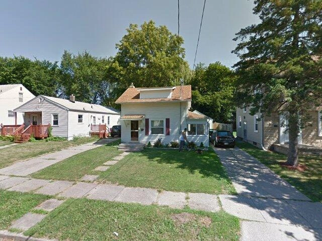 House image located at Lansing, MI 48910