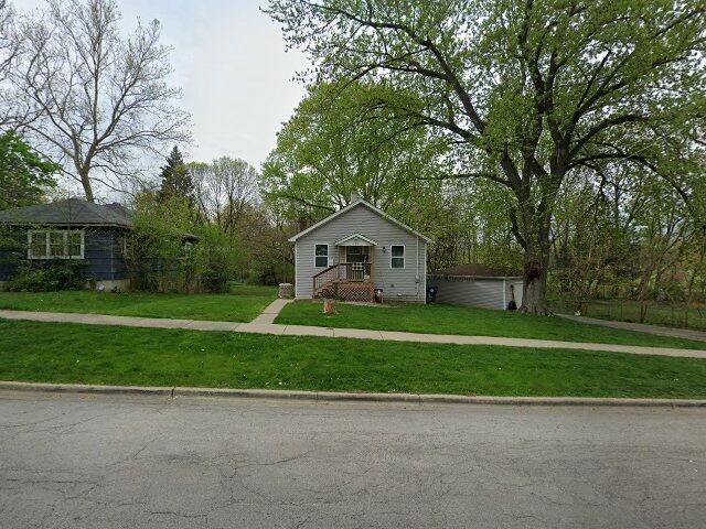 House image located at Aurora, IL 60505