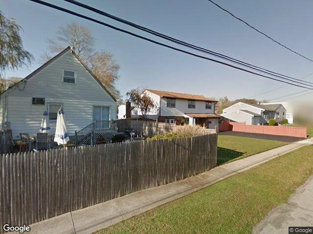 House image located at Lindenhurst, NY 11757