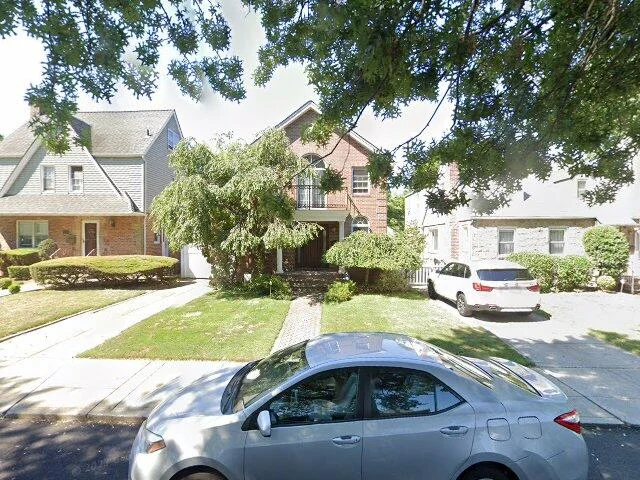 House image located at Oakland Gardens, NY 11364