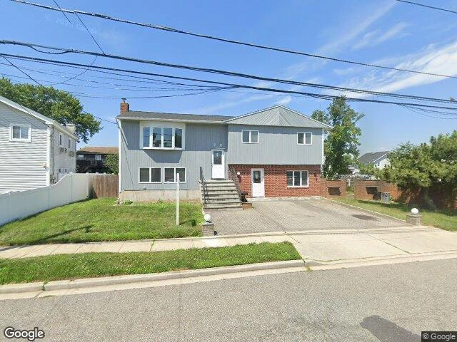 House image located at Freeport, NY 11520