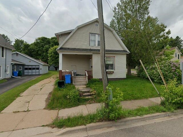 House image located at Marquette, MI 49855