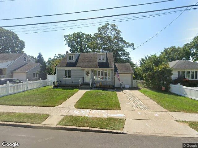 House image located at Massapequa Park, NY 11762