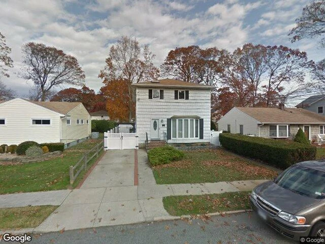 House image located at Massapequa Park, NY 11762