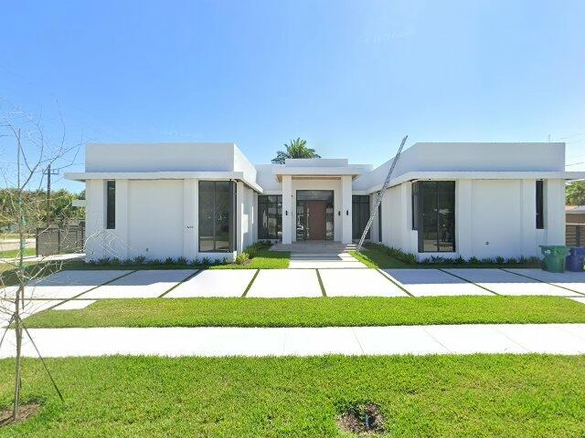 House image located at Miami, FL 33156